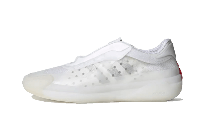 Adidas Luna Rossa 21 Prada White: la sneaker que nació en un AC75 y acabó en el street style