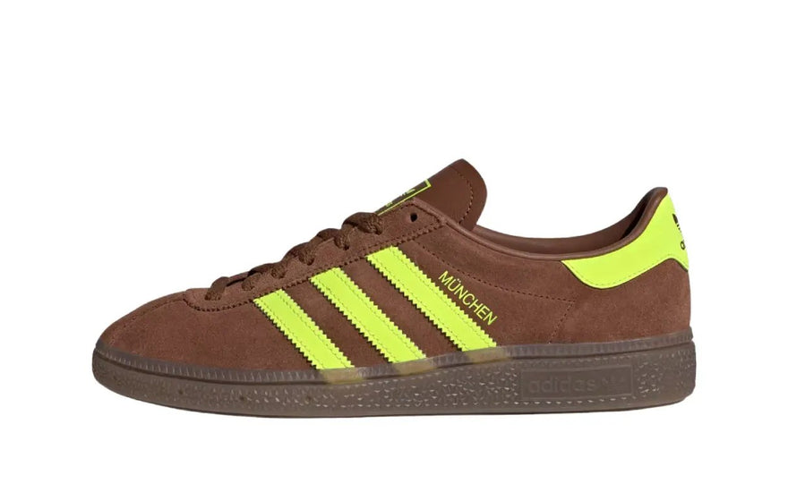 Adidas Muenchen Preloved Brown Solar Yellow : Style rétro durable pour votre quotidien