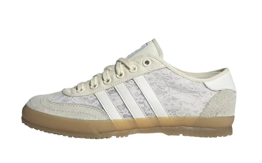 Adidas Tennis da tavolo NAKED Copenhagen Pacchetto Pizzo Margherita Argentata — Stile floreale per il tuo gioco