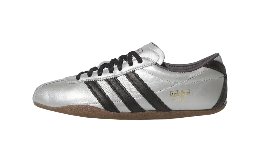 Adidas Tokyo Silver Metallic: la sneaker espejo que está desbancando a la Samba en 2026