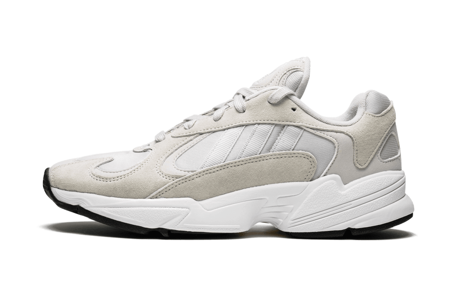 Adidas Yung-1 Grey One: la dad shoe gris que combina con todo tu armario