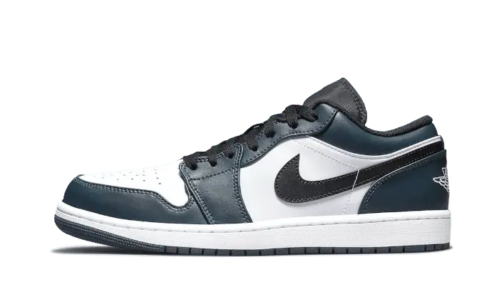 Air Jordan 1 Low Dark Teal: stil și confort urban care iese în evidență