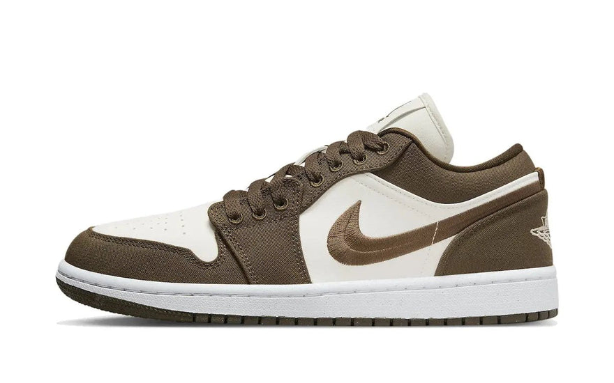 Air Jordan 1 Low SE Lys Oliven (K) — lave sko til gade stil og komfort