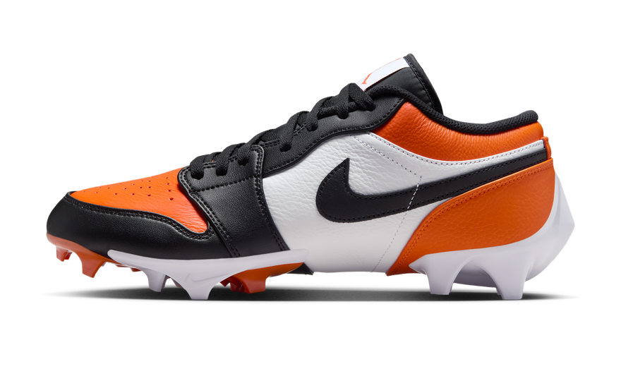 Air Jordan 1 Low TD Cleat Shattered Backboard: La Fusión Perfecta de Herencia y Rendimiento en el Campo