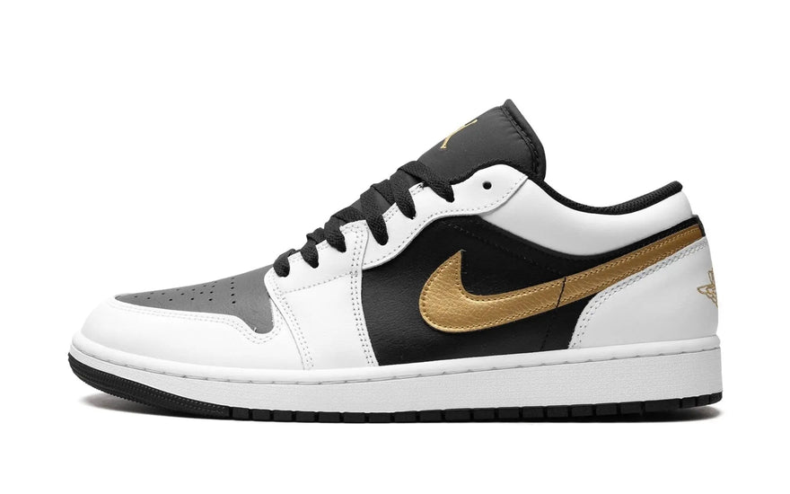 Air Jordan 1 Low White Black Metallic Gold Swoosh — stile bianco e nero con Swoosh dorato