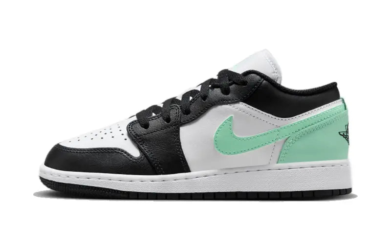 Air Jordan 1 Low White Green Glow: a Low, amely forradalmasítja a városi megjelenésedet