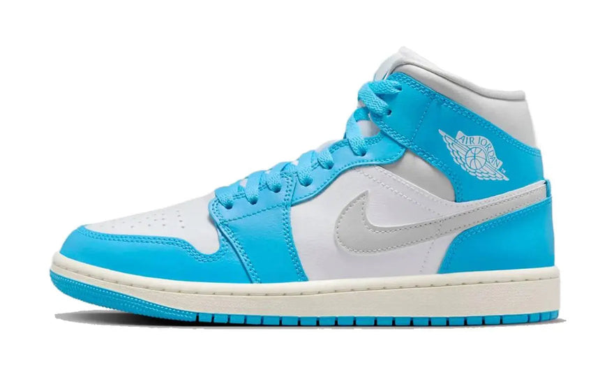 Air Jordan 1 Mid Bleu Poudre Foncé Blanc Voile Gris Neutre — L'indispensable urbain pour ta tenue