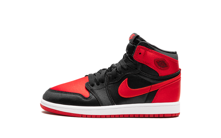 Air Jordan 1 Retro High OG Satin Bred (PS): El clásico satinado que eleva tu street style