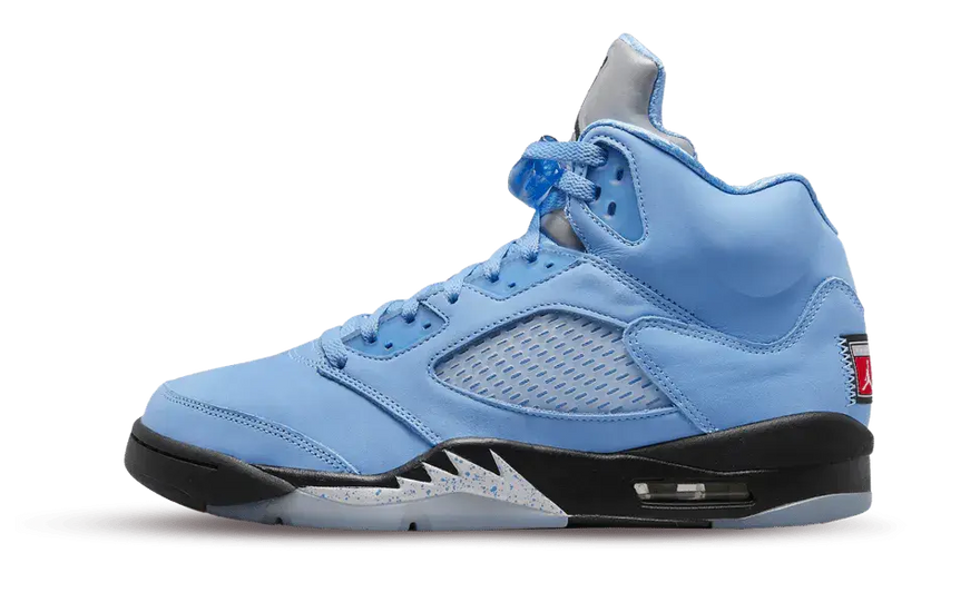Air Jordan 5 Retro UNC: klasický styl a výkon v bílé a University Blue