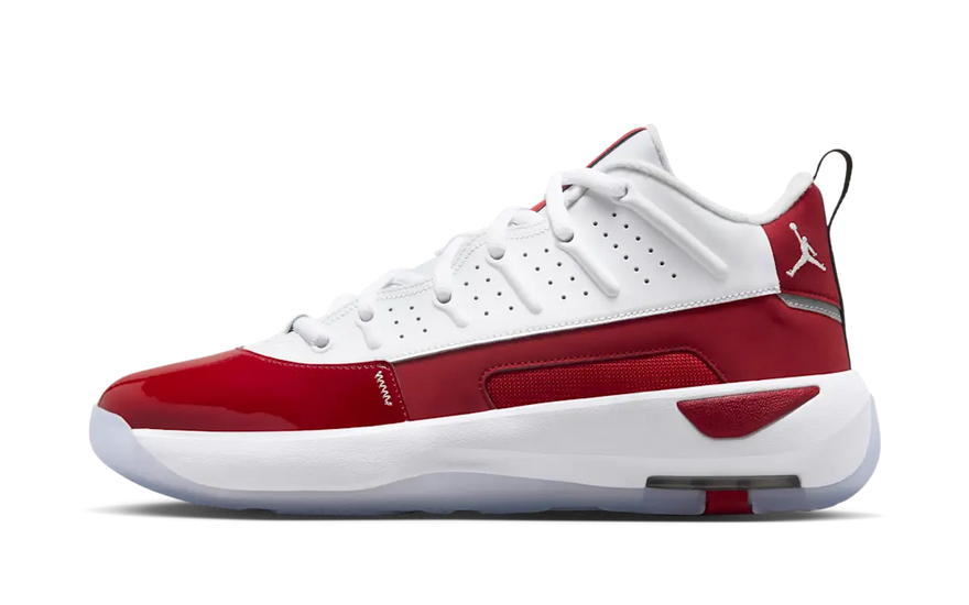 Air Jordan Max Aura 7 White Gym Red Black: estilo urbano y amortiguación visible