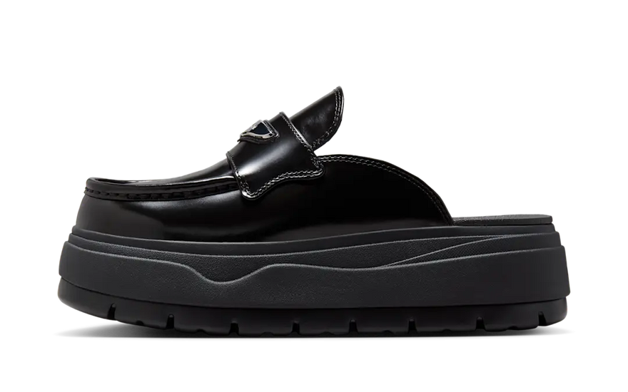 Air Jordan Mule Black Metallic Silver: Mule urbana que eleva tu look