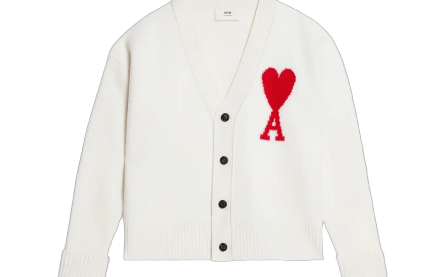 Ami Paris ADC Cardigan Off White/Rot: die Strickjacke mit Herz, die deinen Look verwandelt