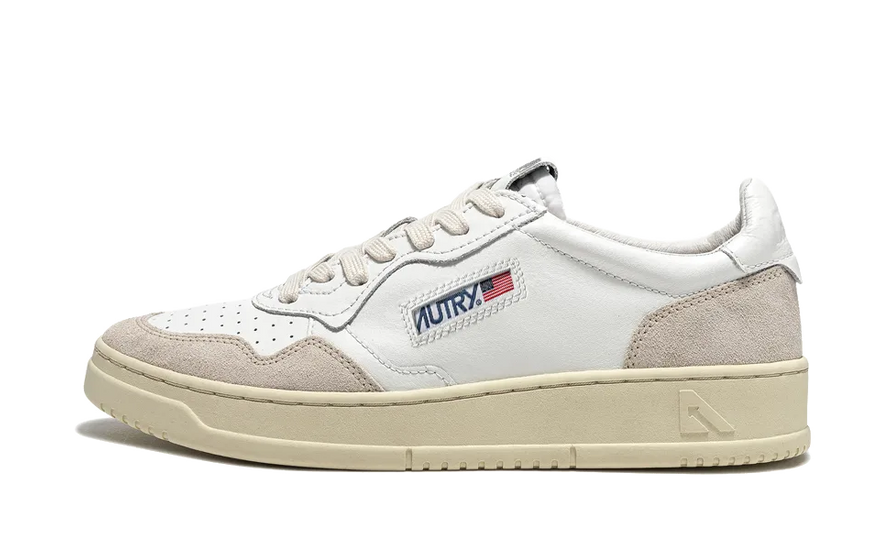 Autry Medalist Leather Low White Beige Suede: la sneaker retro que domina 2026 (opiniones, tallaje y looks)