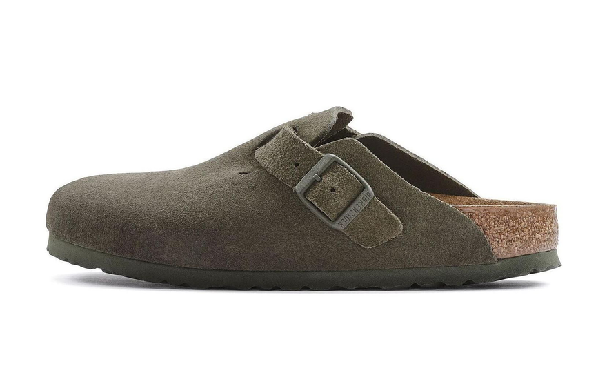 Birkenstock Boston Suede Thyme: el zueco en ante verde que arrasa en 2026 (guía de tallas, estilismo y opiniones)