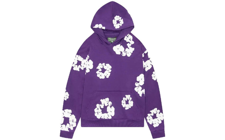 Denim Tears The Cotton Wreath Sweatshirt Lilla — Lilla sweatshirt med bomuldsbroderi og budskab