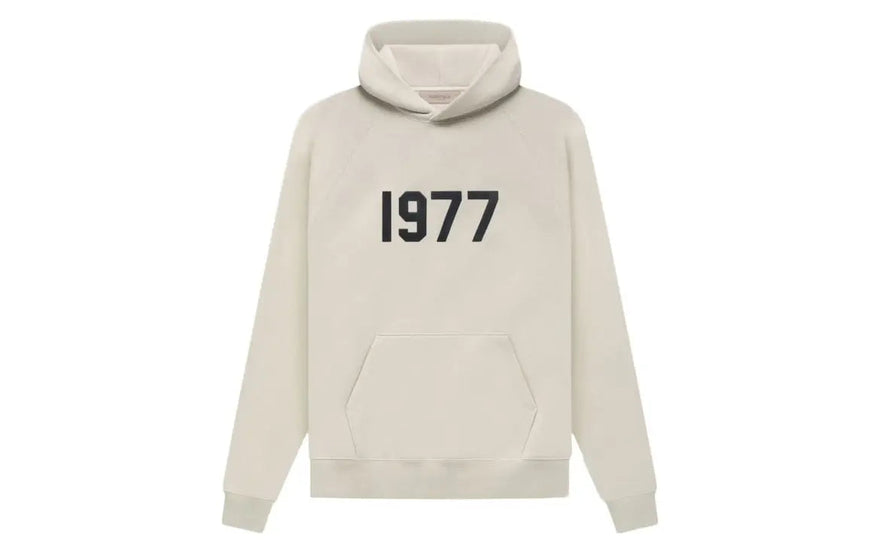 Fear of God Essentials SS22 1977 Hættetrøje Hvede — Den hvedefarvede hættetrøje, du har brug for