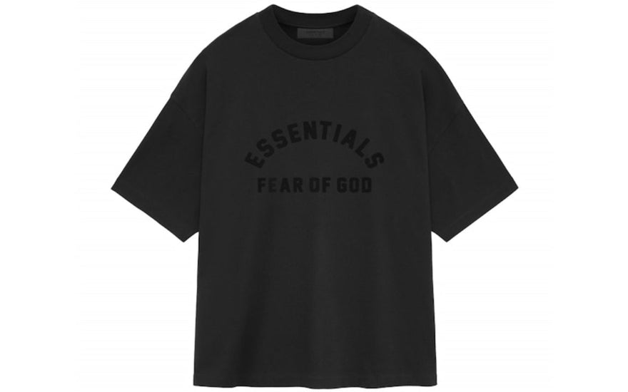 Fear of God Essentials Core Collection Heavy S/S Tee Black: guía de tallas, calidad y cómo combinarla en 2026