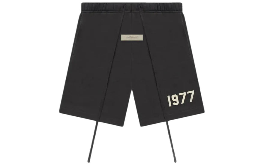 Fear of God Essentials Sweatshorts 1977 Iron: shorts de sudadera minimal y comodidad urbana