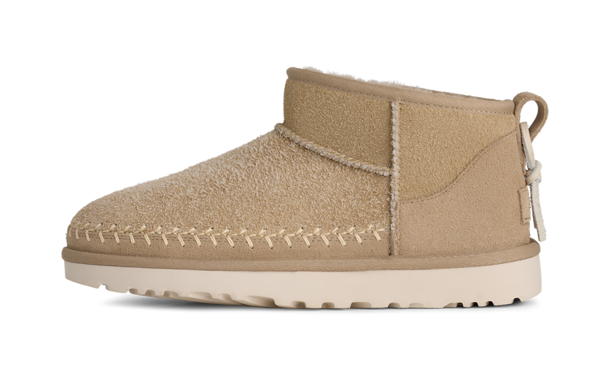 UGG Classic Ultra Mini Biarritz Botek Musztardowy: musztardowy but, który podniesie Twój wygląd