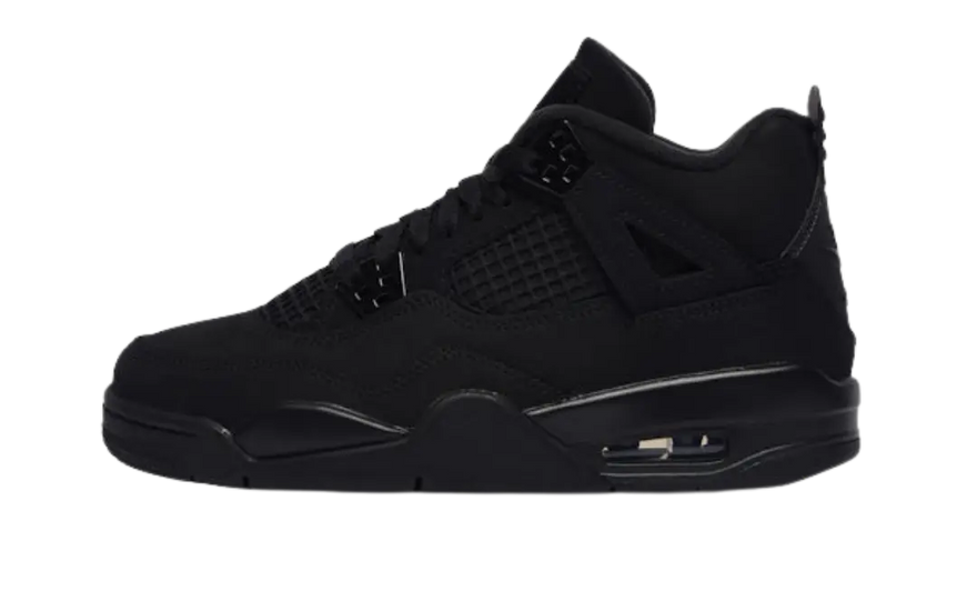 Air Jordan 4 Retro Black Cat (2025) (GS) — Základní černý model, který promění tvůj vzhled