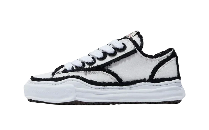 Maison Mihara Yasuhiro Peterson OG Sole Canvas Low Frayed White Black: la suela derretida que domina el street style en 2026