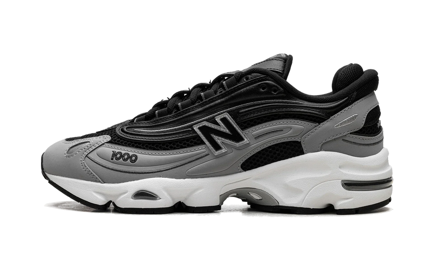 New Balance 1000 Black Grey: la zapatilla Y2K que New Balance archivó 20 años (y ahora todos quieren)