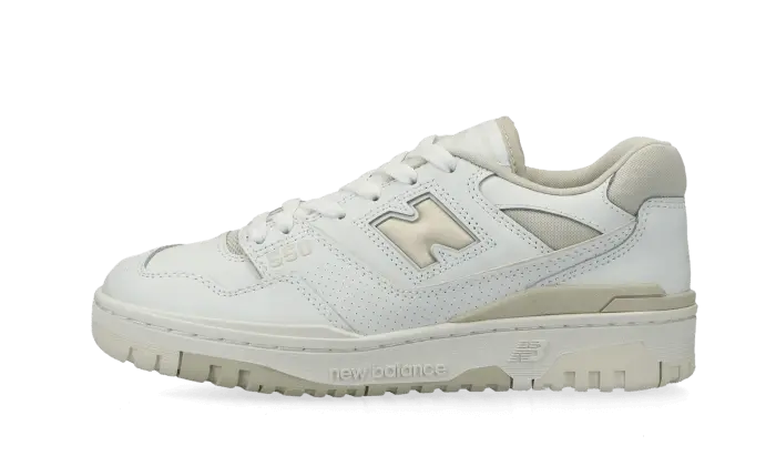 New Balance 550 White Beige: the retro sneaker you need in your wardrobe