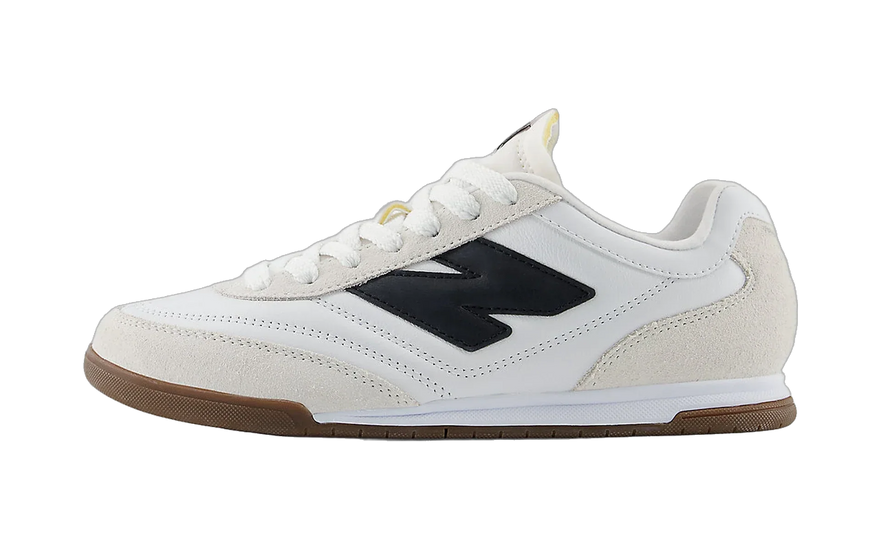 New Balance RC42 White Reflection: la low profile blanca que sustituye a tus Samba en 2026