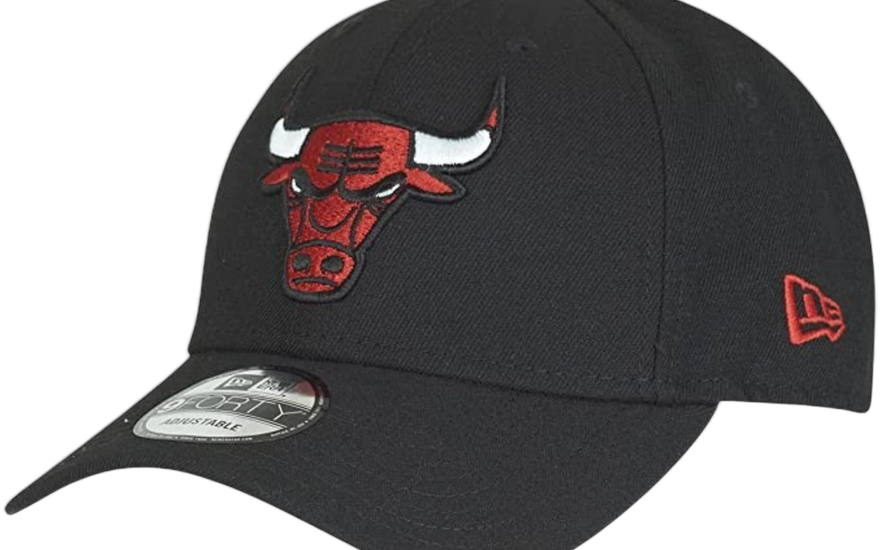 New Era Logo Cap Black: la gorra negra que combina con absolutamente todo