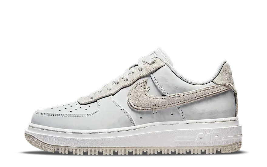 Nike Air Force 1 Low Luxe Summit White Light Bone — O AF-1 que redefine o luxo urbano