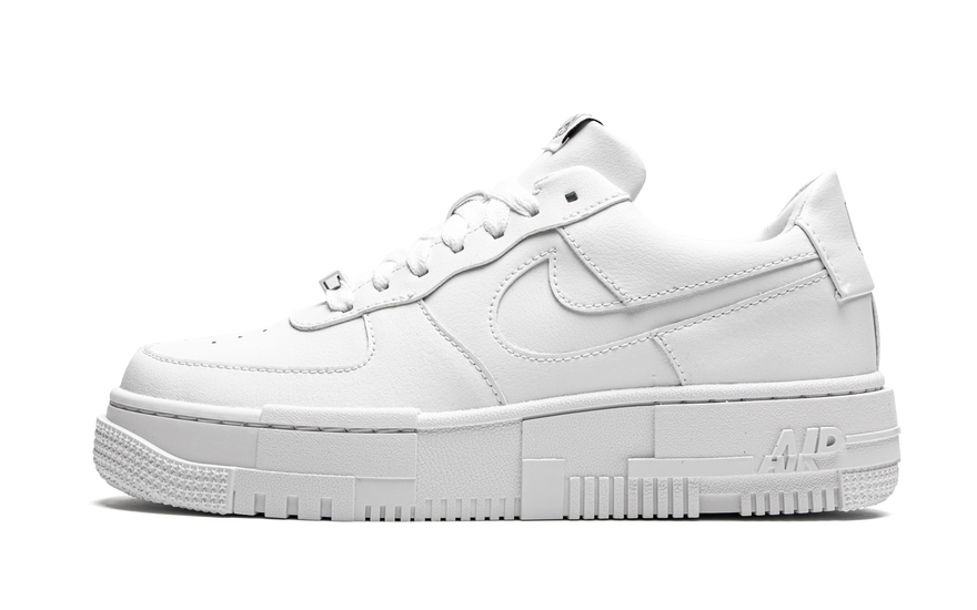 Nike Air Force 1 Low Pixel White: el sneaker que reinventa un icono con toque digital