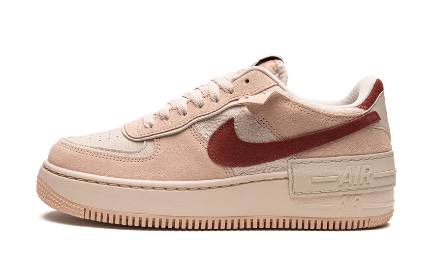 Nike Air Force 1 Low Shadow Shimmer: la sneaker nude con brillo que arrasa en 2026