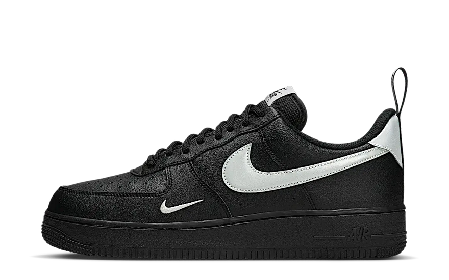 Nike Air Force 1 Low '07 LV8 Black Metallic Silver: el clásico con Swoosh metálico