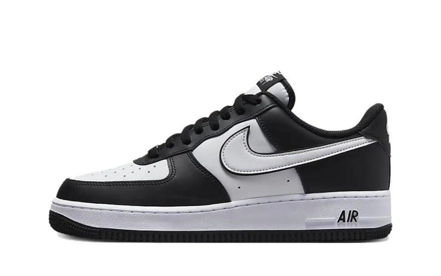 Nike Air Force 1 Low '07 White Swoosh Panda: clásico blanco con Swoosh negro para tu street style