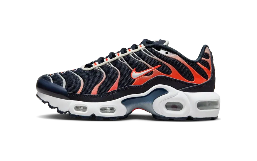 Nike Air Max Plus Dark Obsidian Bright Crimson — Estil urbà amb Tuned Air