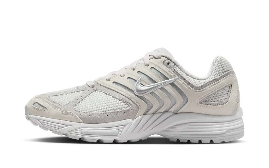 Nike Air Peg 2K5 SE Platinum Tint Metallic: Futurism and urban comfort 