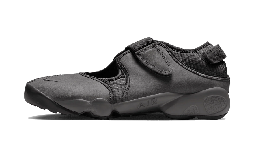 Nike Air Rift Medium Ash Flat Pewter: la split-toe gris que se ha comido 2026