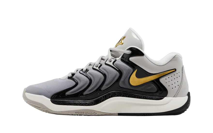 Nike Air Zoom GT Cut 3 Turbo LX Black Label: explosiveness and style on the court