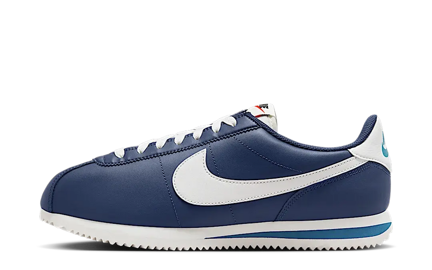 Nike Cortez Midnight Navy: klasyk retro z nowoczesnym stylem