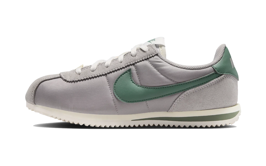 Nike Cortez Textile College Grey Clay Green: la silueta de 1972 en su versión más terrosa