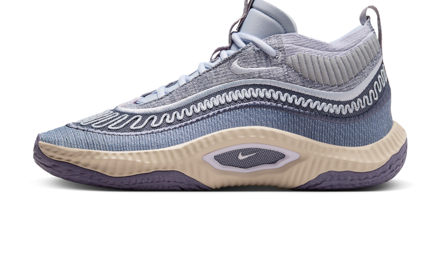Nike Cosmic Unity 3 Be True To Her School: Zapatillas de Baloncesto con Estilo y Rendimiento