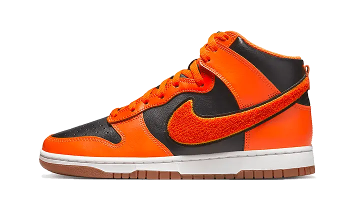 Nike Dunk High University Chenille Swoosh Safety Orange — A chenille fordulat, amire a gyűjteményednek szüksége van