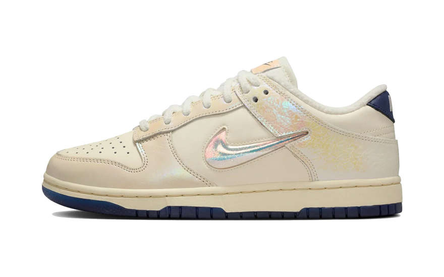 Nike Dunk Low Metallic Jewel Swoosh Sail: el Swoosh joya que se roba el look en 2026