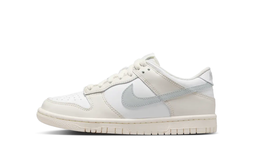 Nike Dunk Low Phantom Light Silver: stile neutro e raffinato per il tuo aspetto