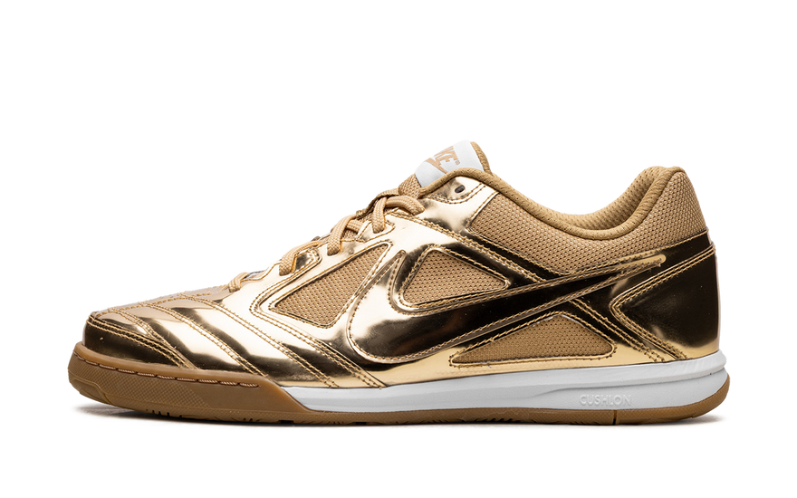 Nike Gato LV8 Metallic Gold White Gum Light Brown: la futsal que se convirtió en la sneaker dorada del año