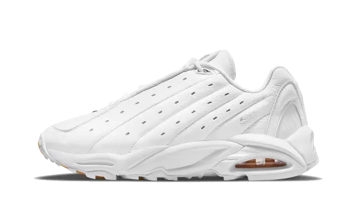 Nike Hot Step Terra NOCTA White: de witte sportschoen die de stadsstijl herdefinieert