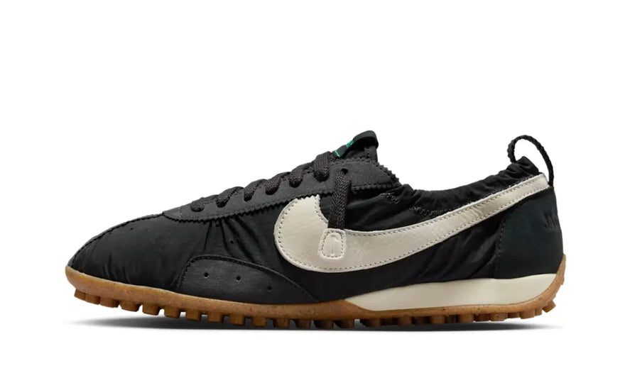 Nike Moon Shoe SP Jacquemus Off Noir (W): Dark minimalism and cutting-edge comfort