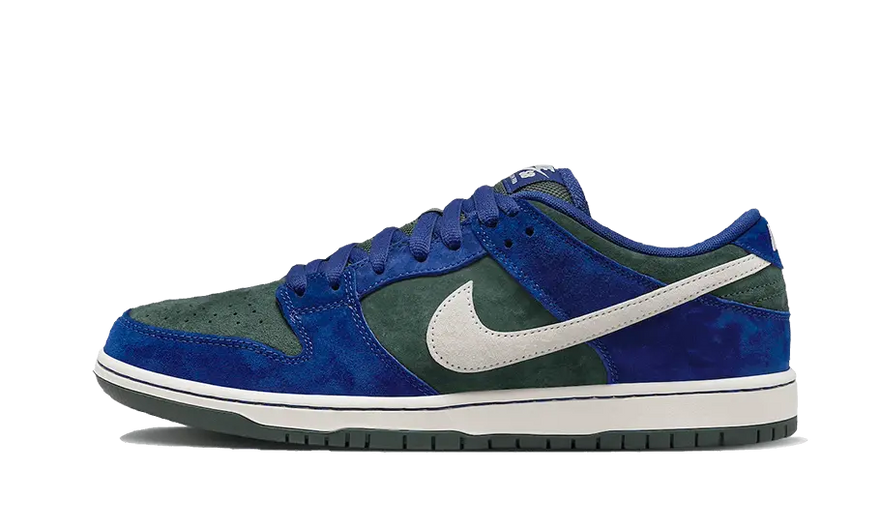 Nike SB Dunk Low Profundo Royal Blue: Skate shoes with premium leather and Nike Zoom Air