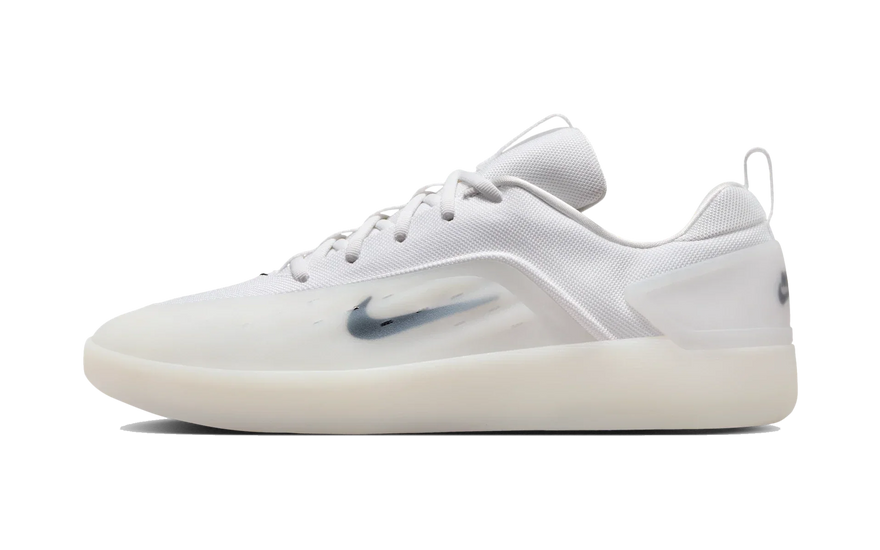 Nike SB Zoom Nyjah 4 White Black: la pro model más limpia (y resistente) del skate