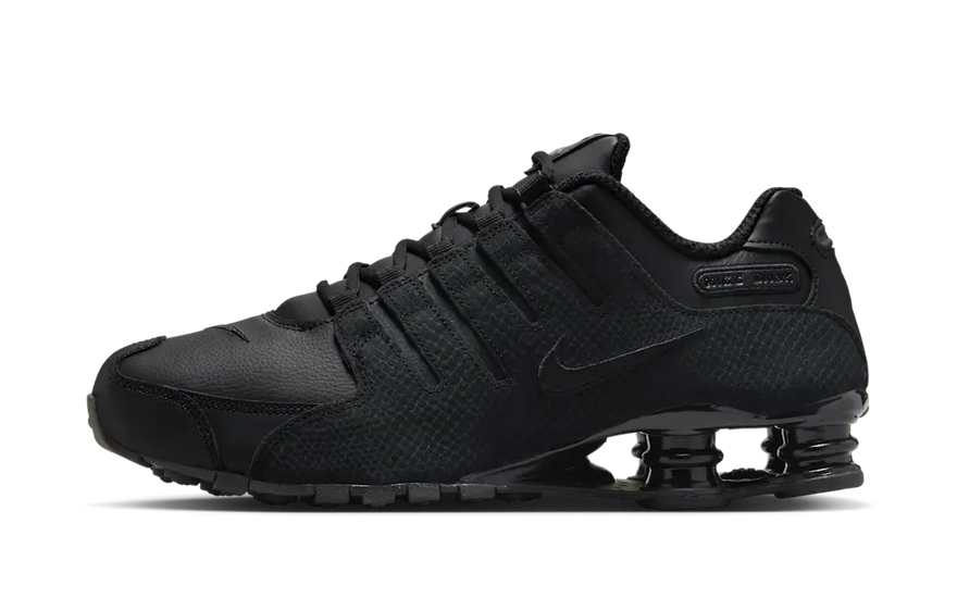 Nike Shox NZ Triple Black: negro total con amortiguación Shox para tu día a día